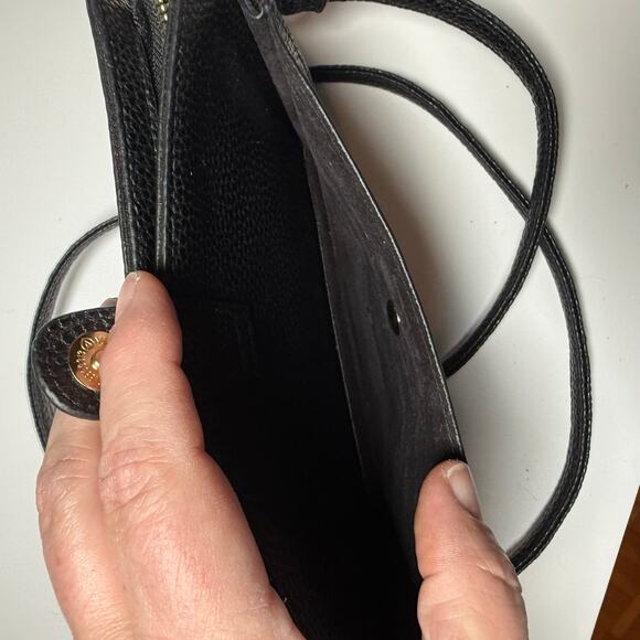 Kenneth Cole Reaction Black Pebbled Faux Leather Crossbody Bag Wristlet Wallet - Picture 9 of 11